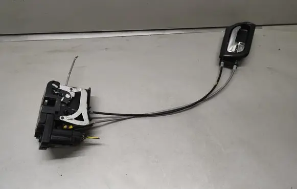 SsangYong Rodius Front door lock