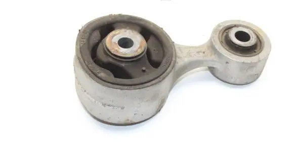 Honda Civic IX Engine mount bracket