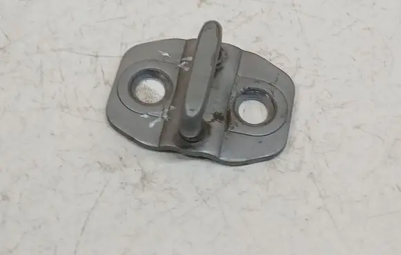 Chrysler Sebring (JS) Rear door lock loop/hook striker
