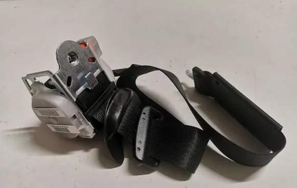 Dodge Durango Rear seatbelt 6043271335