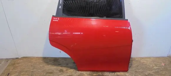 Seat Leon (1P) Rear door