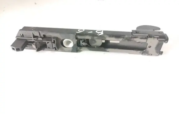 Volkswagen PASSAT B6 Seat belt adjustment motor 1T0857819 0008724