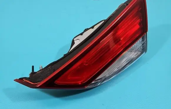Hyundai Elantra Rear/tail lights 92404-3X2 IMPRK1483960