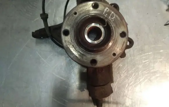 Mini One - Cooper Coupe R56 Front wheel hub spindle knuckle