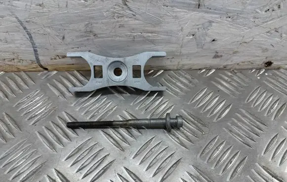 Fuel Injector clamp holder