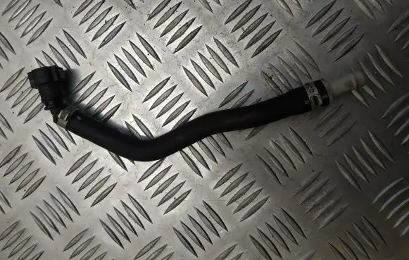 Audi Q5 SQ5 Vacuum line/pipe/hose 8R0611931
