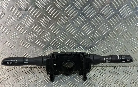 Nissan X-Trail T32 Wiper turn signal indicator stalk/switch 