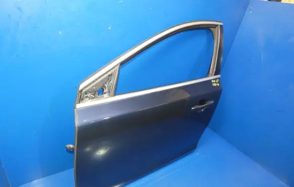 Volvo V40 Front door 