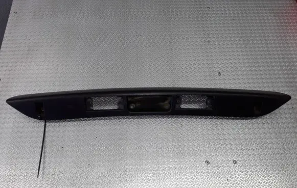 Chrysler Voyager Tailgate/boot lid lock trim 04717514