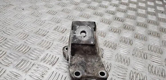 Audi A6 S6 C6 4F Engine mounting bracket 4F0199307AA