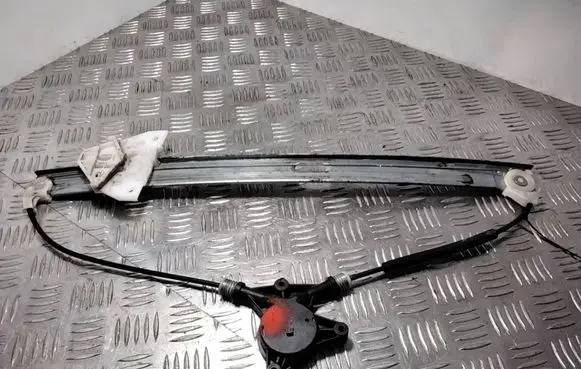 Mazda CX-7 Front window lifting mechanism without motor