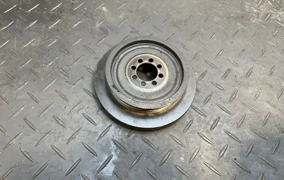 BMW 3 F30 F35 F31 Crankshaft pulley 7573654 KB223 130116