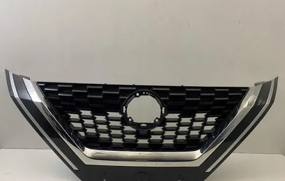 Nissan Qashqai J12 Front bumper upper radiator grill 623106UAA