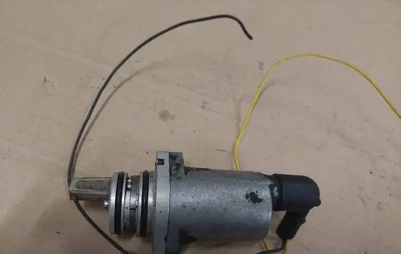 Volkswagen PASSAT B6 Rear gearbox reducer/haldex oil pump 