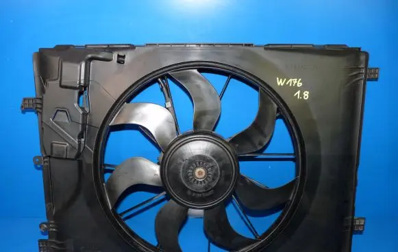 Mercedes-Benz A W176 Electric radiator cooling fan A2465000093