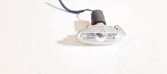 Audi A6 S6 C6 4F Front fender indicator light 