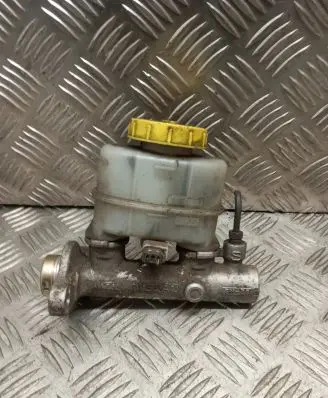 Nissan Almera Master brake cylinder