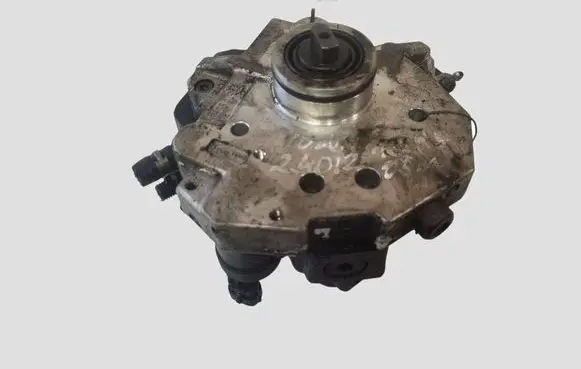 Volvo XC90 Fuel injection high pressure pump 0445010043 8689590