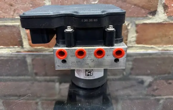 Mercedes-Benz Sprinter W907 W910 ABS Pump A9079007406 221020