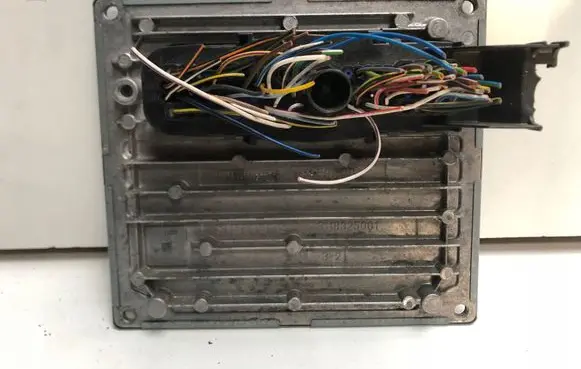 Ford Focus Engine control unit/module S118325001
