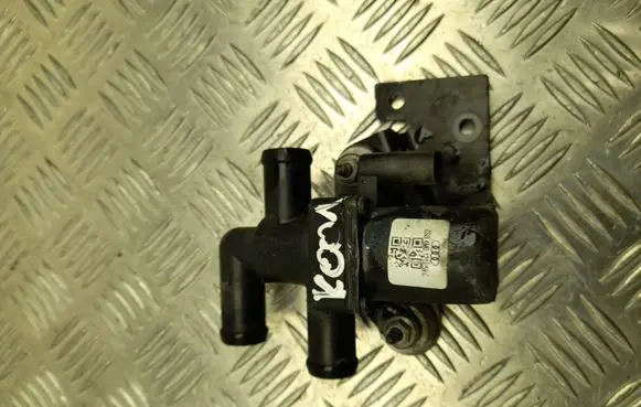 Audi Q7 4M Webasto circulation pump for autonomous heater 4M0121259C