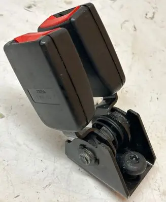 Mini Cooper Hatch Hardtop Rear seatbelt buckle 7055957 2323A
