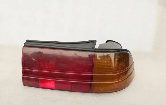Mitsubishi Eclipse (D21A/D22A/D27A) Rear/tail lights 0438554R