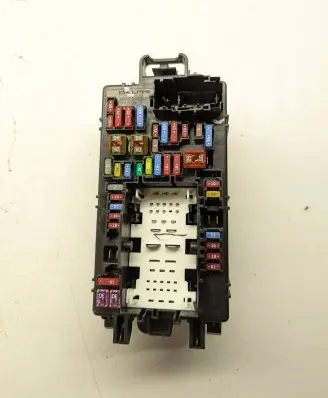 Chevrolet Tahoe Fuse module 85545271