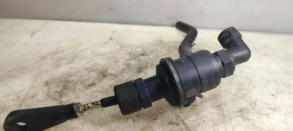 Hyundai ix35 Clutch master cylinder