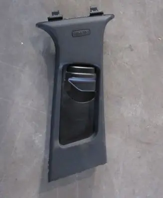 Mercedes-Benz C W204 (B) pillar trim (top) A2048601030
