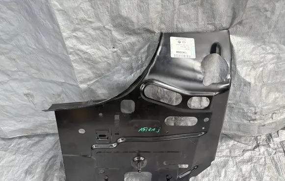 Opel Astra J Rear bodywork 13435800