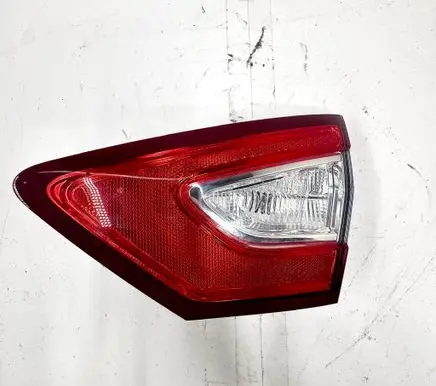 Ford Fusion II Tailgate rear/tail lights DS7313A602AD