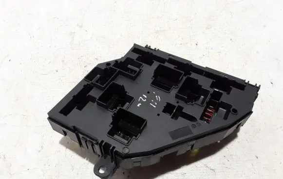 BMW 5 F10 F11 Fuse module 9264924