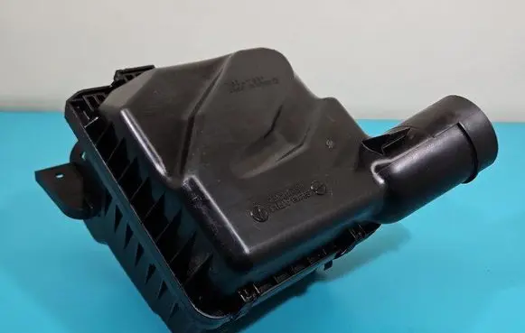 Air filter box