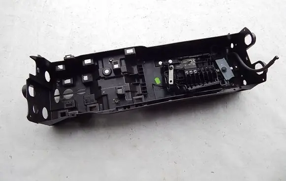 Opel Astra K Battery tray 
