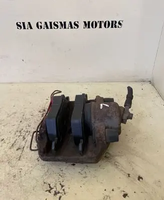 Volkswagen PASSAT B6 Front brake caliper