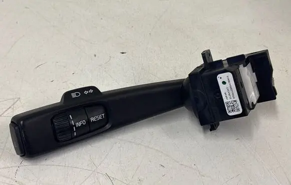 Volvo XC70 Indicator stalk 31264347