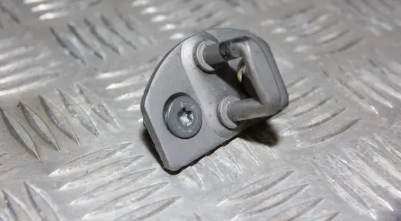 Renault Trafic III (X82) Front door lock loop/hook striker 825700792R 93454542