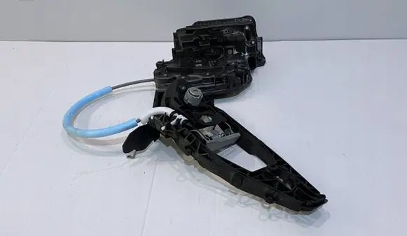 BMW X3 G01 Front door lock 9492100
