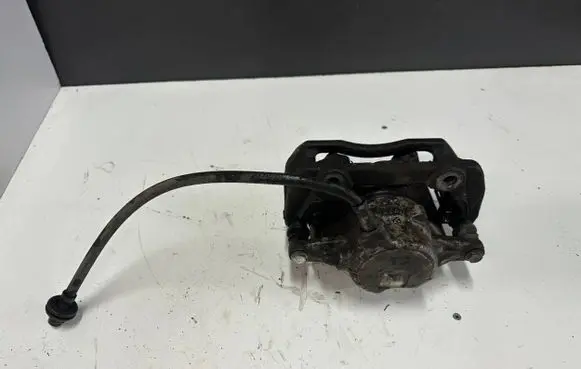 Mercedes-Benz C W204 Front brake caliper