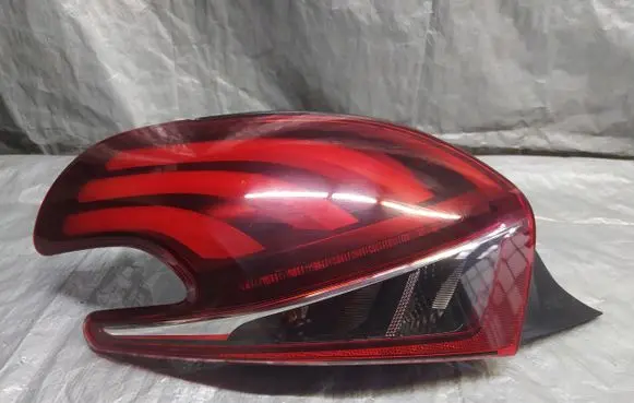Peugeot 208 Rear/tail lights 9825601280