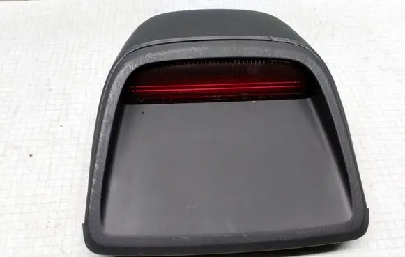 Nissan Primera Third/center stoplight