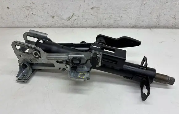 Volvo S60 Steering wheel axle P30680270