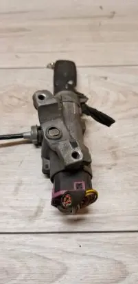 Audi A6 S6 C5 4B Ignition lock contact 4B0905851B