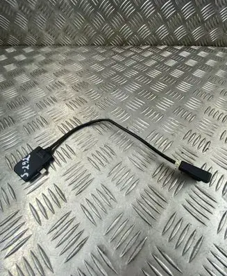 Volkswagen Golf VII USB socket connector 5N0035554J