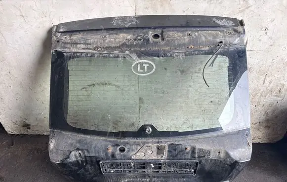 Dodge Caliber Tailgate/trunk/boot lid