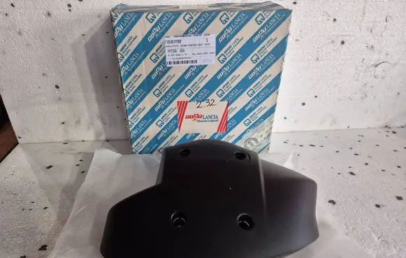 Fiat Grande Punto Steering wheel trim 185809062