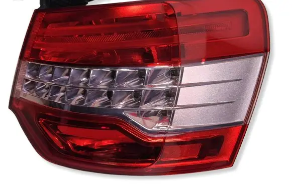 Citroen C5 Rear/tail lights VP8X7X13404AX 79998D 9681063680