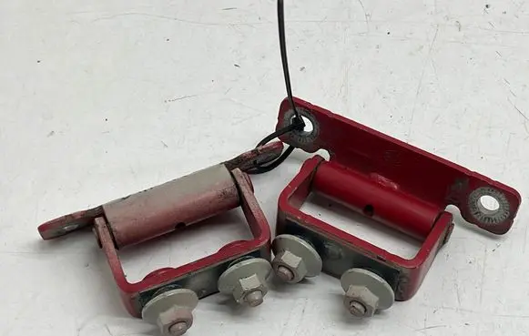 KIA Optima Tailgate/trunk/boot hinge 