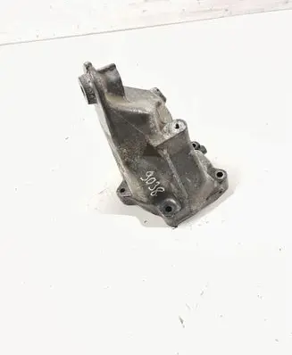 Mercedes-Benz C W205 Engine mounting bracket a6512234304
